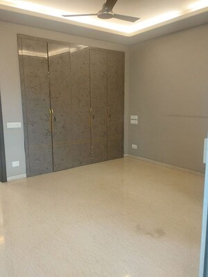 Room in 3 BHK Builder Floor at Greater Kailash I – for Rent