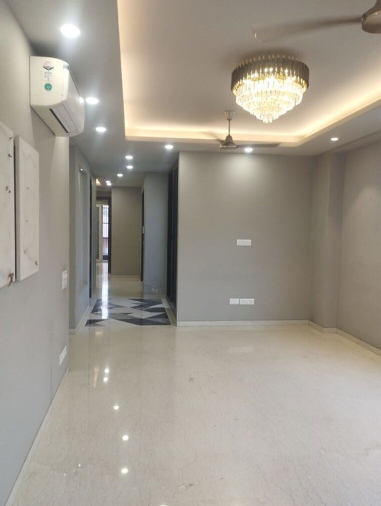 Room, greater kailash i 3 Bedroom 208 Sq.Yd. Builder Floor In Greater Kailash I Delhi 10189173