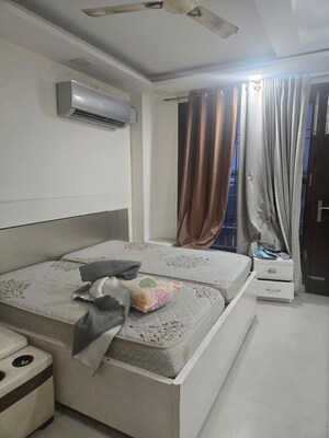 Team Area in 3 BHK Apartment at DS Lotus Apartment, New Colony – for Rent