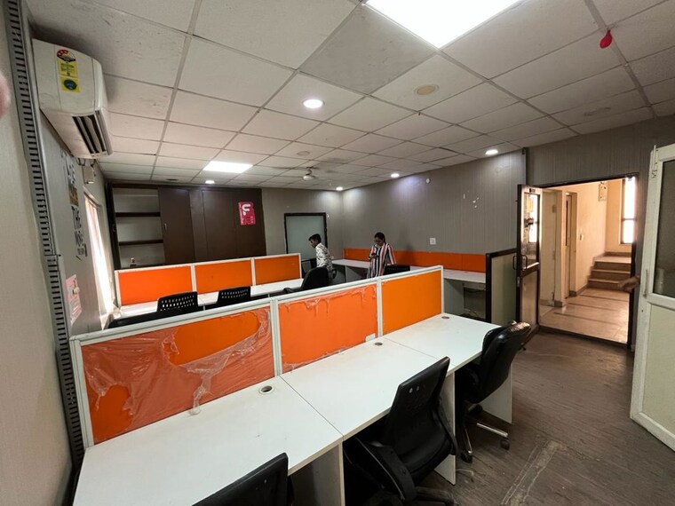 Team Area, sector 2 Commercial Office Space 700 Sq.Ft. In Sector 2 Noida 10189186