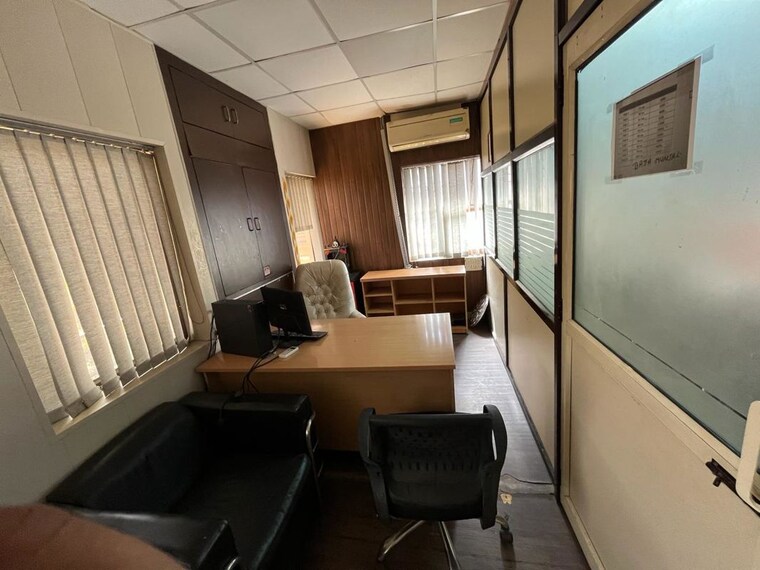 Team Area, sector 2 Commercial Office Space 700 Sq.Ft. In Sector 2 Noida 10189186