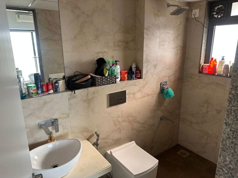 Bathroom, kanakia-silicon-valley 2 Bedroom 884 Sq.Ft. Apartment In Powai Mumbai 10189182