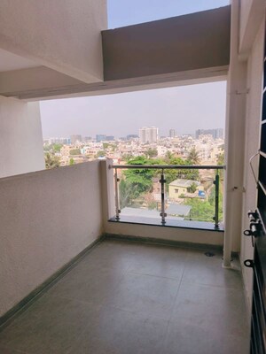 Room in 2 BHK Apartment at Wadgaon Sheri – for Rent