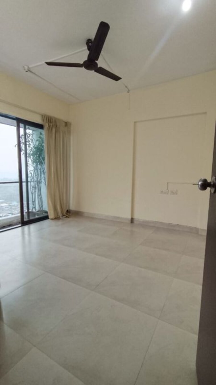 Room, conwood-astoria 1 Bedroom 600 Sq.Ft. Apartment In Goregaon East Mumbai 10189196