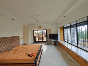 Bedroom in 2 BHK Apartment at Seasons Avenue Khar West, Khar West – for Rent