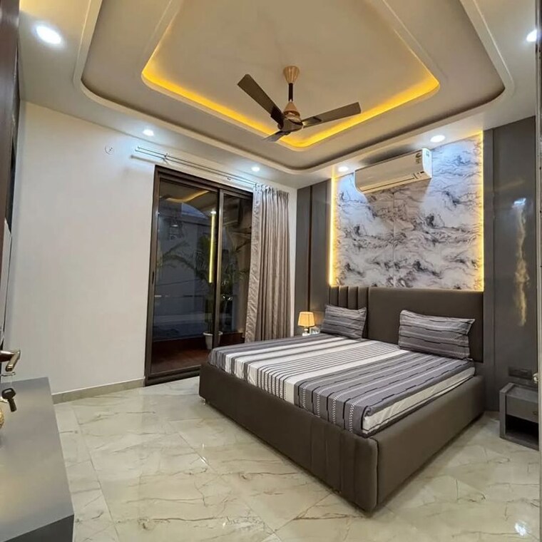 Bedroom, ashok vihar 3 Bedroom 200 Sq.Yd. Builder Floor In Ashok Vihar Delhi 10189211
