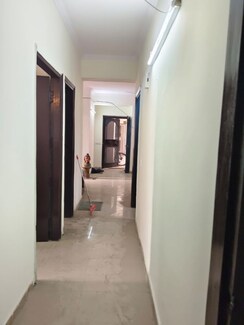 2 BHK + Study Room Apartment For Rent in Mahagun Mirabella