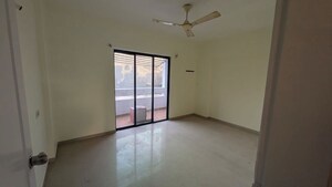 Room in 3 BHK Apartment at Sanghvi Shells, Baner – for Rent