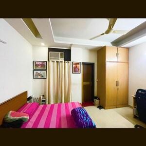Bedroom in 3 BHK Builder Floor at Shakti Khand 2 – for Sale