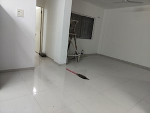 Room in 2 BHK Apartment at Swadesh Greenhills, Baner – for Rent