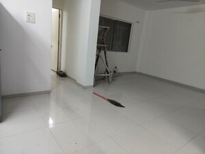Room in 2 BHK Apartment at Swadesh Greenhills, Baner – for Rent