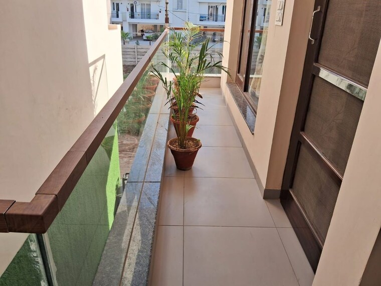 Balcony, bollywood-esencia 2 Bedroom 2000 Sq.Ft. Independent House In Ghazipur Zirakpur 10189260