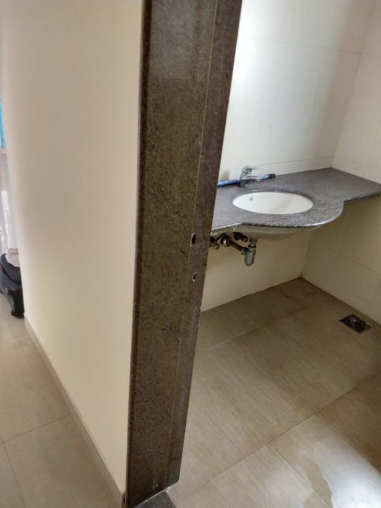 Bathroom, baner 3 Bedroom 2469 Sq.Ft. Apartment In Baner Pune 10189276