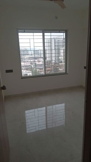Room in 2 BHK Apartment at Kohinoor Sapphire 3, Tathawade – for Rent