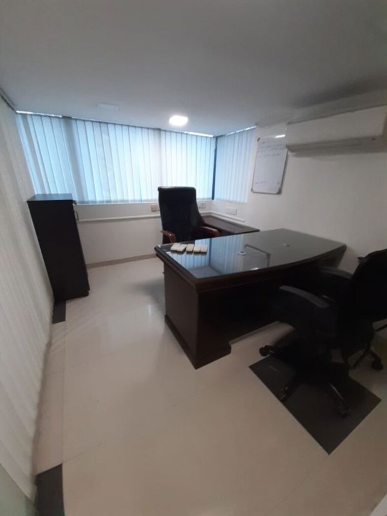 Team Area, knox-plaza Commercial Office Space 500 Sq.Ft. In Malad West Mumbai 10189335