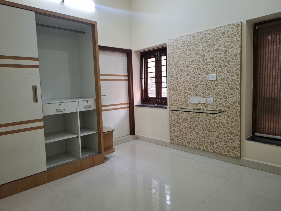 3 BHK + Pooja Room Apartment For Rent in Banjara Hills