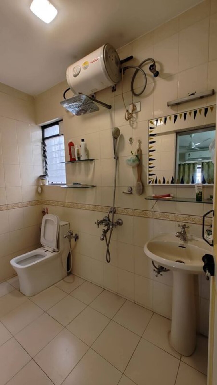 Bathroom, siddhivinayak-sunshree-kangan 2 Bedroom 990 Sq.Ft. Apartment In Mohammadwadi Pune 10189371