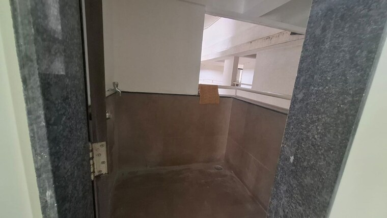 Bathroom, prathamesh-amrutvel-phase-2 2 Bedroom 950 Sq.Ft. Apartment In Warje Pune 10189392