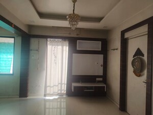 Room in 2 BHK Apartment at Warje – for Rent