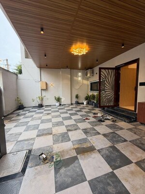 Parking in 5 BHK Independent House at Vaishali Nagar – for Sale
