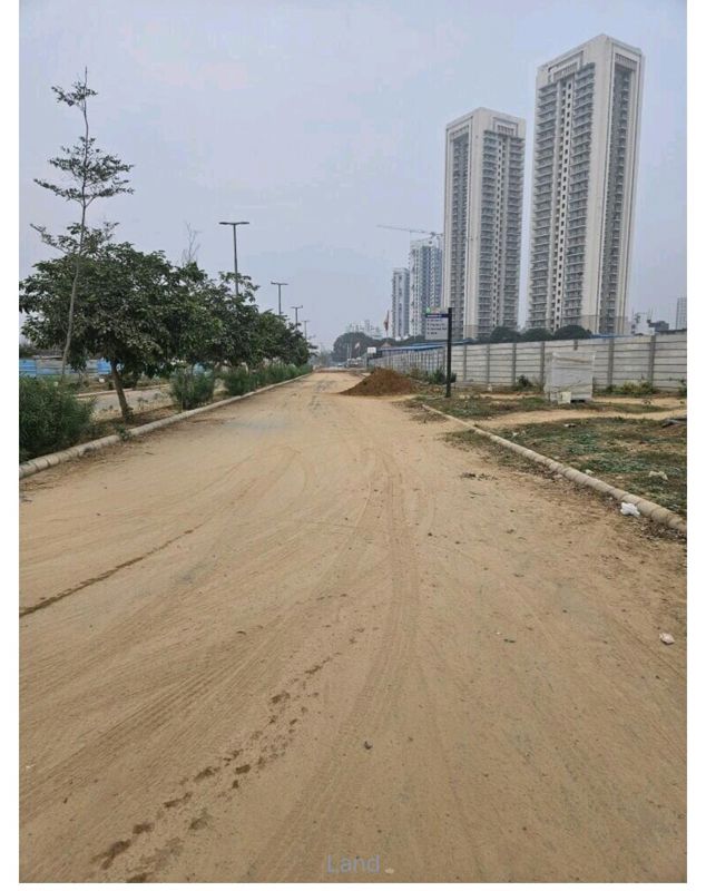 Plot For Sale in Vatika V Lante 