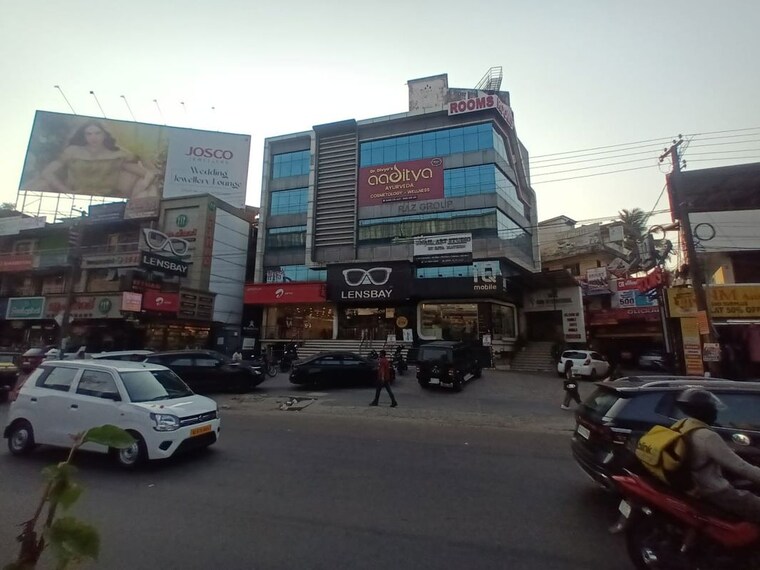  Parking, edappally Commercial Shop 526 Sq.Ft. In Edappally Kochi 10189455