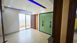 Room in 3 BHK Apartment at Sector 20 – for Sale