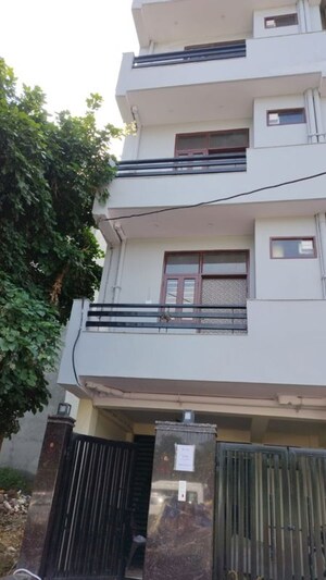 2 BHK Builder Floor – Exterior View View at RWA Residential Society, Sector 40 - for Rent