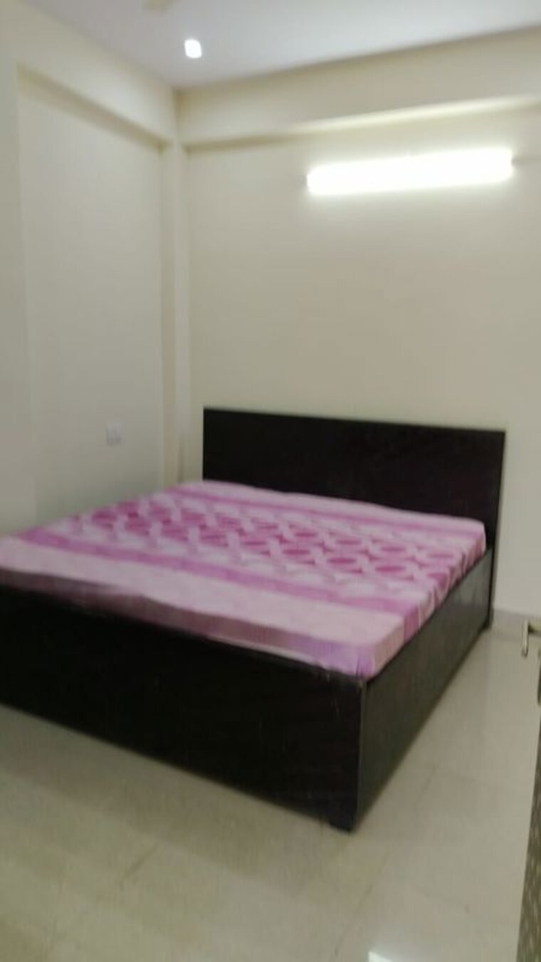 Bedroom, rwa-residential-society 2 Bedroom 1500 Sq.Ft. Builder Floor In Sector 40 Gurgaon 10189477