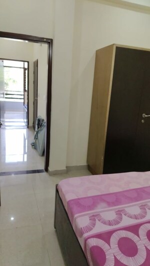 Building Lobby in 2 BHK Builder Floor at RWA Residential Society, Sector 40 – for Rent