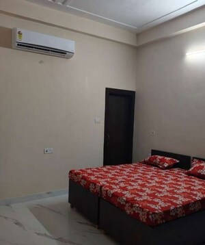 Bedroom in 3 BHK Apartment at BCC Residency, Hazratganj – for Rent