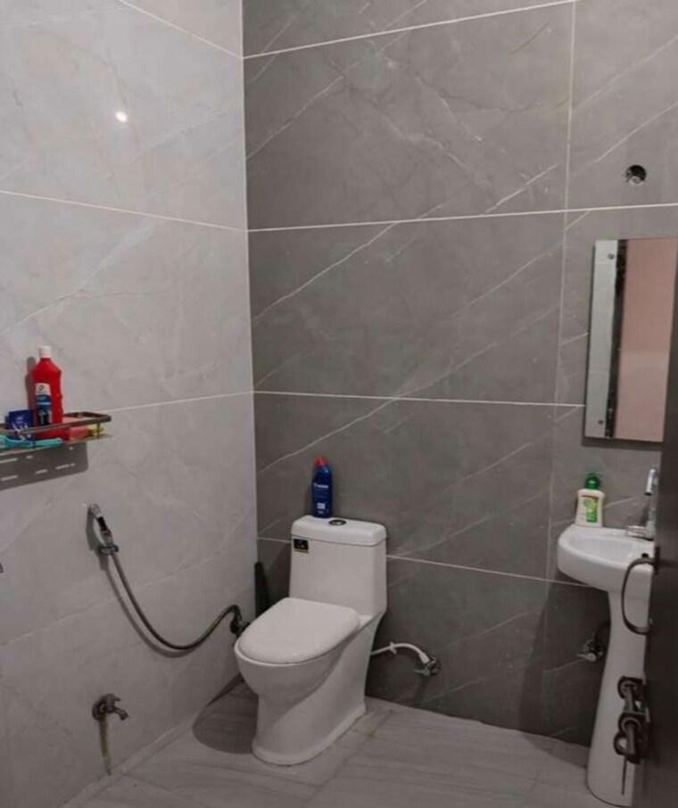 Bathroom, bcc-residency 3 Bedroom 1400 Sq.Ft. Apartment In Hazratganj Lucknow 10189478
