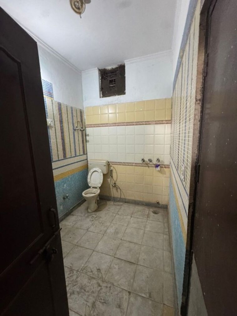 Bathroom, baba-delta-square 3 Bedroom 200 Sq.Mt. Independent House In Delta Ii Greater Noida Greater Noida 10189507