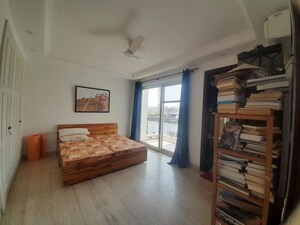 Room in 4 BHK Builder Floor at Vasant Vihar – for Rent