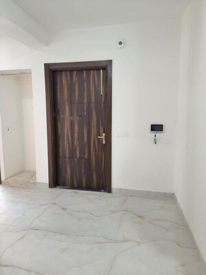 Room in 2 BHK Builder Floor at Kohli One Malibu Town, Sector 47 – for Rent