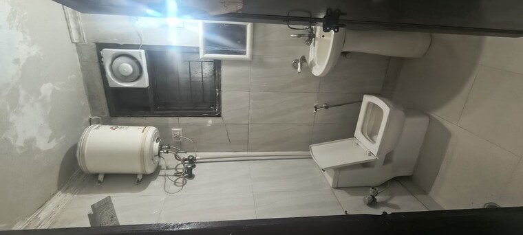 Bathroom, panchsheel vihar 2 Bedroom 720 Sq.Ft. Builder Floor In Panchsheel Vihar Delhi 10189546