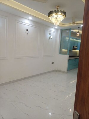 Room in 3 BHK Builder Floor at Golden Wave Dwarika City, Chithara – for Sale