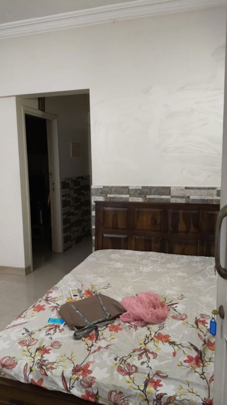 Bedroom, satellite-tower 3 Bedroom 1100 Sq.Ft. Apartment In Goregaon East Mumbai 10189596