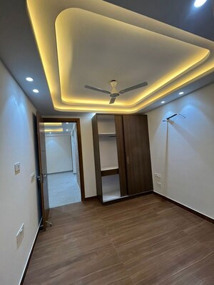 Room in  Builder Floor at Mandi – for Rent