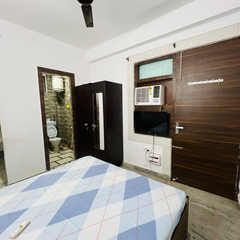 2 BHK + Pooja Room Apartment For Rent in Signature Global The Millennia