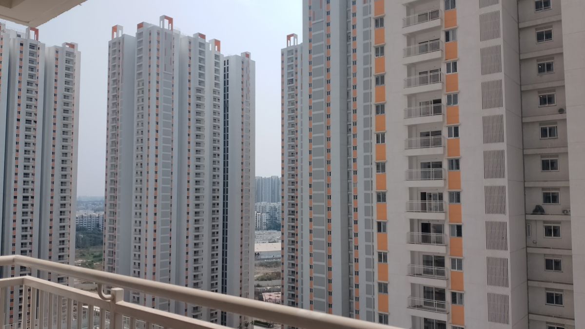 3 BHK + Pooja Room 1956 Sq.Ft. Apartment in SMR Vinay Iconia Phase II