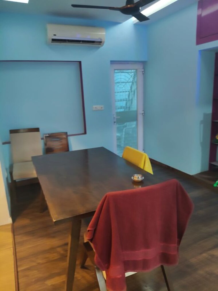 Bedroom, vasant kunj 3 Bedroom 1800 Sq.Ft. Apartment In Vasant Kunj Delhi 10189636