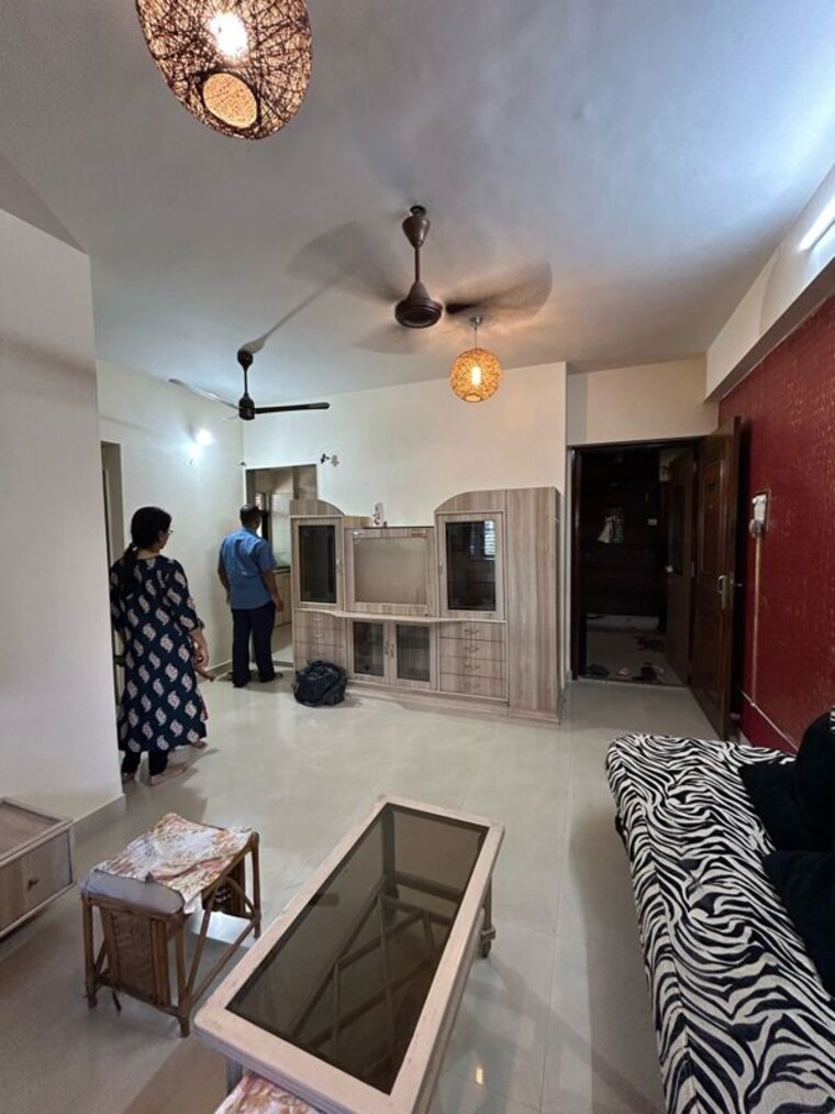 Living Room, andheri west 2 Bedroom 800 Sq.Ft. Apartment In Andheri West Mumbai 10189642