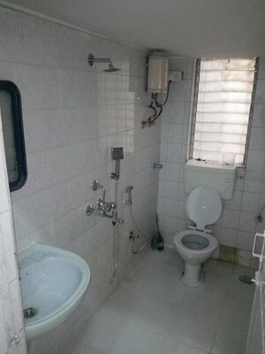Bathroom in 1 BHK Apartment at Andheri West – for Sale