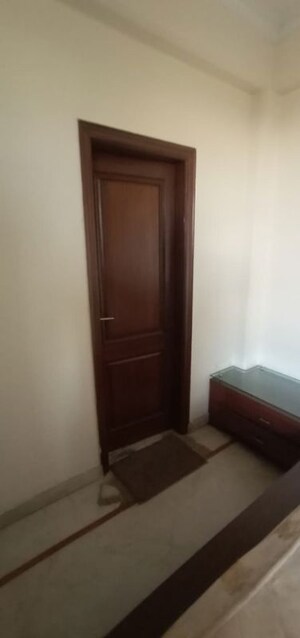 Living Room in 3.5 BHK Apartment at Swaran Villa Friends Apartments, Sector 52 – for Rent