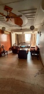 3.5 BHK + Servant Room 2500 Sq.Ft. Apartment in Swaran Villa Friends Apartments