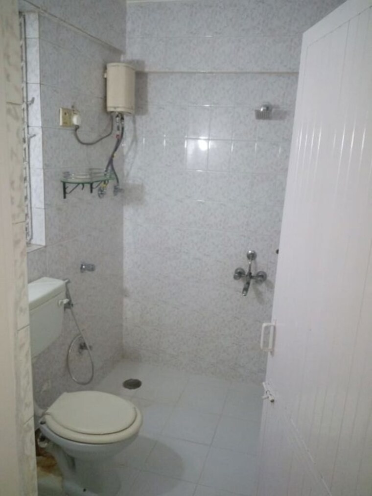 Bathroom, andheri west 2 Bedroom 1000 Sq.Ft. Apartment In Andheri West Mumbai 10189715