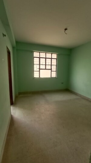 Room in 2 BHK Apartment at Exhibition Road – for Rent