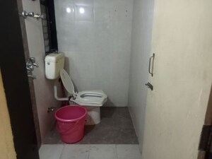 Bathroom in 1.5 BHK Apartment at Hubtown Gardenia Ivy CHSL, Mira Road – for Rent