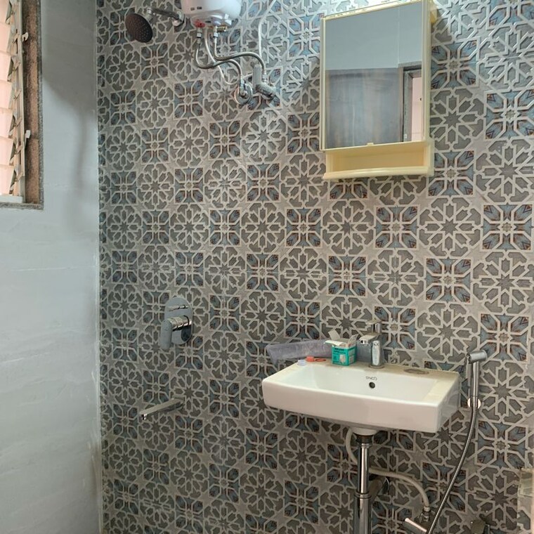 Bathroom, shankh-abhiman-apartment 2 Bedroom 560 Sq.Ft. Apartment In Kastur Park Mumbai 10189750